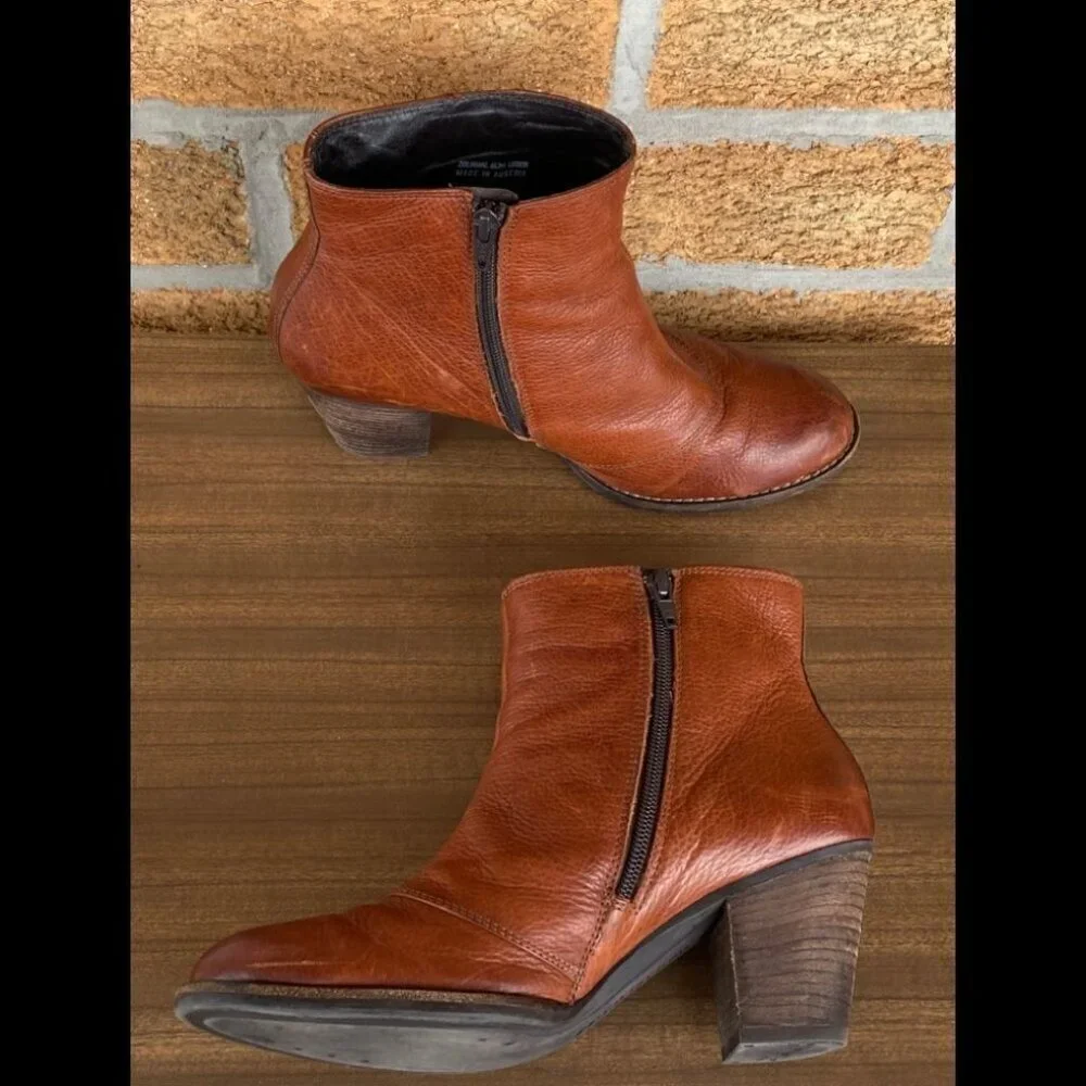 Paul Green Saddle Lea Natick Ankle Boot sz 9